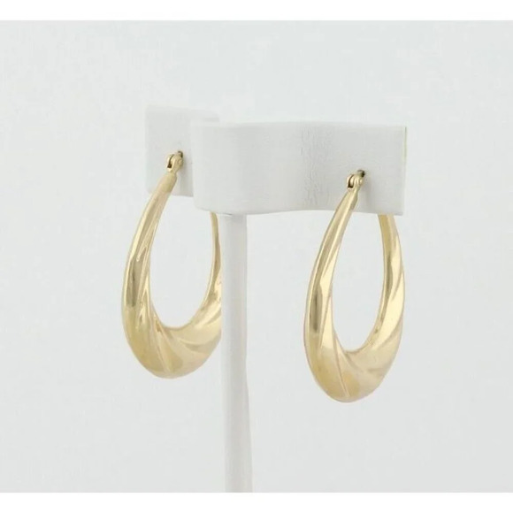 14k Yellow Gold Hollow Oval Hoop Earrings 1 1/2" Long Hoops - Picture 1 of 8